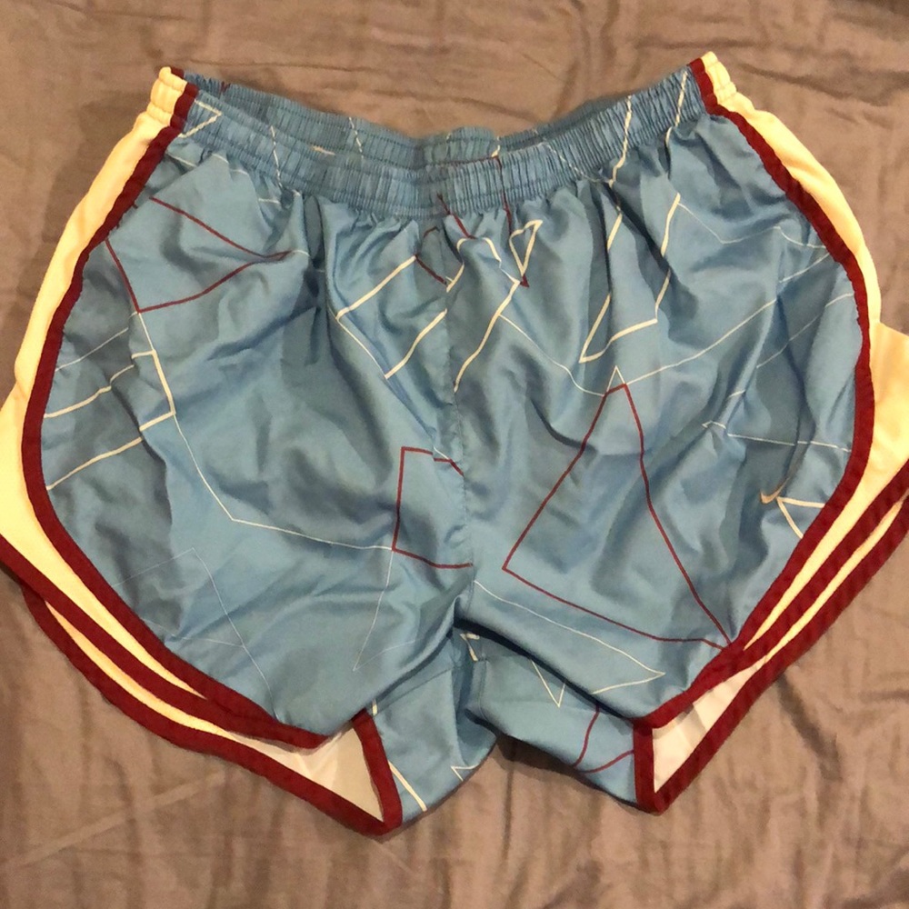 Nike Women’s Athletic Shorts Size Adult Lazarus